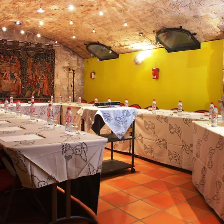 Claret Hotell 3*