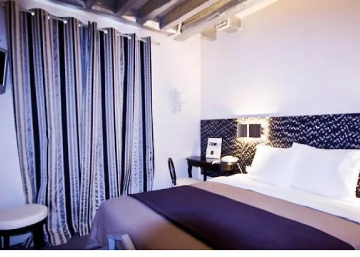 Hotel Claret Bercy 3*