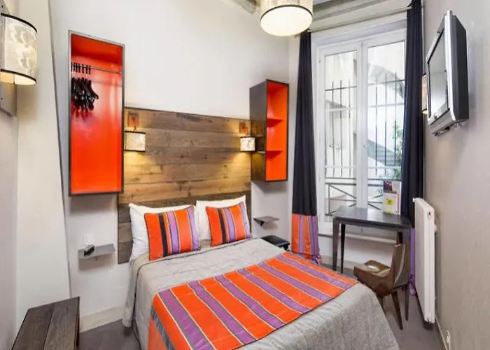 Claret Bercy Hotel 3*